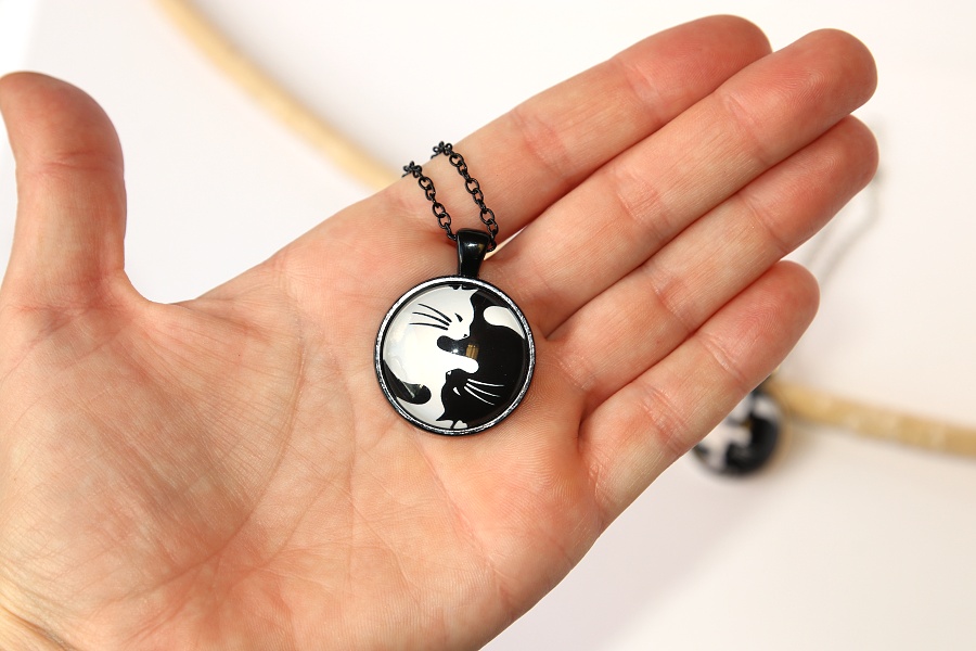 Řetízek Fashion Jewerly - Amulet Kočky, Černobílý Jin Jang, Rovnováha, Balance 2541