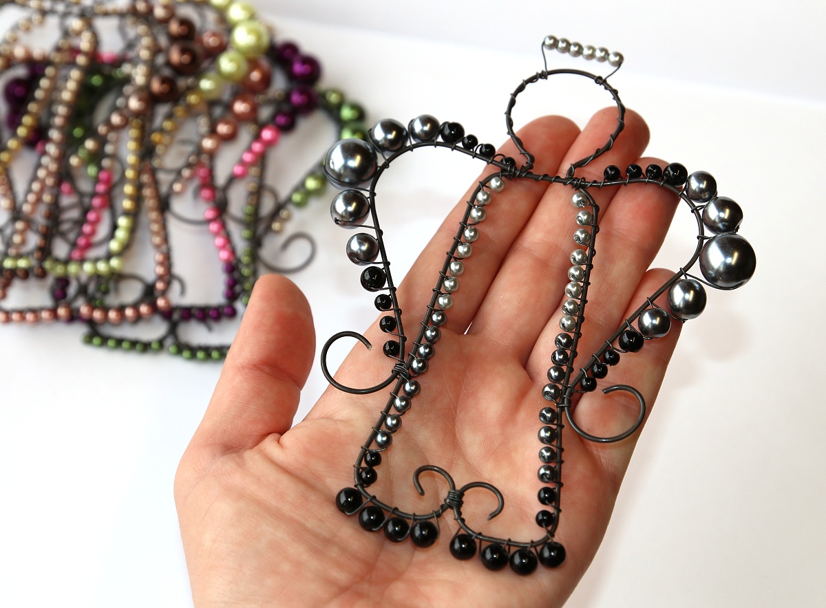 JoyKa Original - Drátkovaný Anděl, Zdobený - Skleněné perly, voskované, různé barvy, Simple (3497)