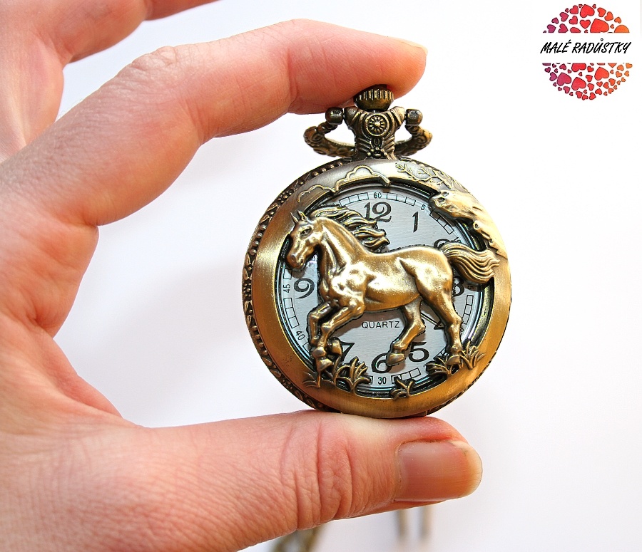 Quartz otevírací kapesní hodinky - kůň, cválající koník, dostihy, love horse 513
